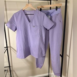 Figs Lavender Dew Scrub Set